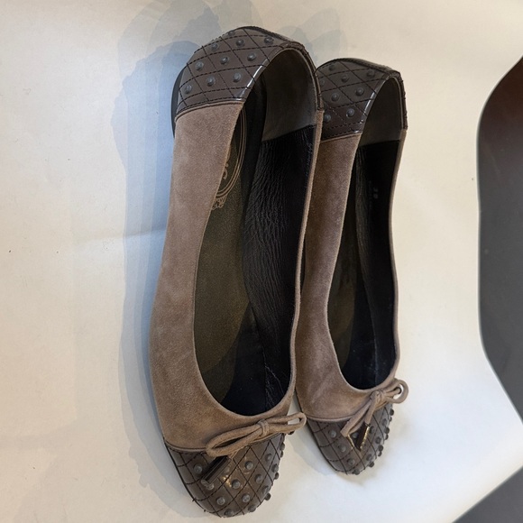 Tod's Two-Tone Brown and Tan Suede Flats - Picture 2 of 8